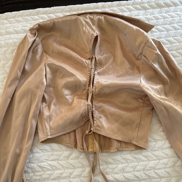 Top - Picture 3 of 3